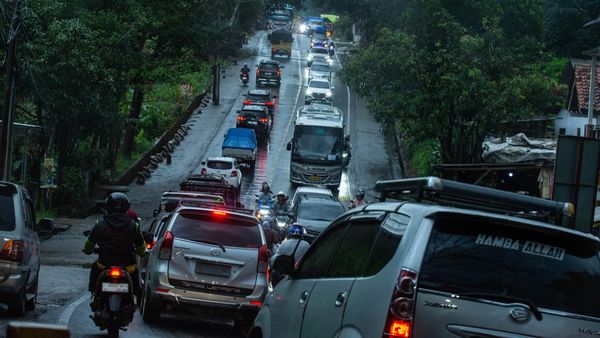 Nagreg Padat, Arus Mudik Diprediksi Mencapai Puncak pada Malam Hari