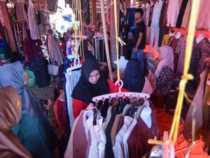 Pasar Terdampak Bencana Kembali Hidup Jelang Lebaran