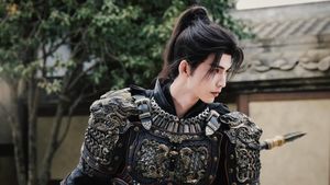 Pesona Zhang Linghe, Bintang Utama Dracin Pursuit of Jade