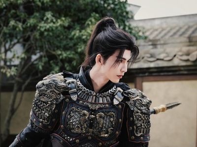 Pesona Zhang Linghe, Bintang Utama Dracin Pursuit of Jade