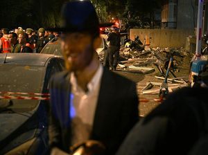 Rudal Iran Hantam Tel Aviv, Dua Orang Tewas