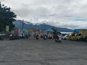 H-3 Lebaran, Arus Mudik di Pelabuhan Kayangan-Poto Tano Ramai Lancar