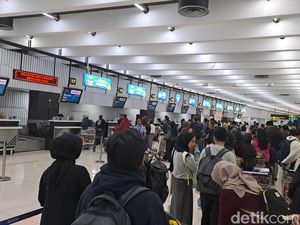 Puncak Arus Mudik, Bandara Soetta Dipenuhi Penumpang Sejak Dini Hari