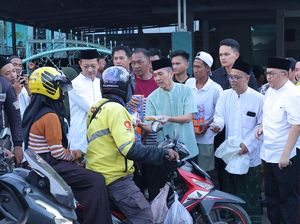 Walkot Palembang Bagikan Takjil dan Sembako Selama Ramadan