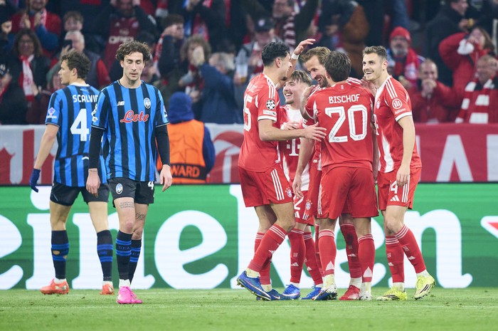 Bayern Munich menghantam Atalanta 4-1 di leg kedua babak 16 besar Liga Champions. Bayern lolos ke perempatfinal dengan agregat 10-2.