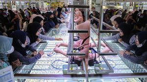 Jelang Lebaran, Toko Emas Ramai Diserbu Pembeli