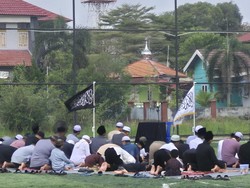 Jemaah di Palangka Raya Sholat Idul Fitri Lebih Awal, Ikut Afganistan