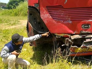 Detik-detik Calya Vs Bus di Tol Tegal Tewaskan 4 Pemudik