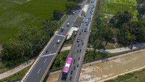 Puncak Mudik Pantura, Ratusan Ribu Kendaraan Melintas ke Jawa Tengah