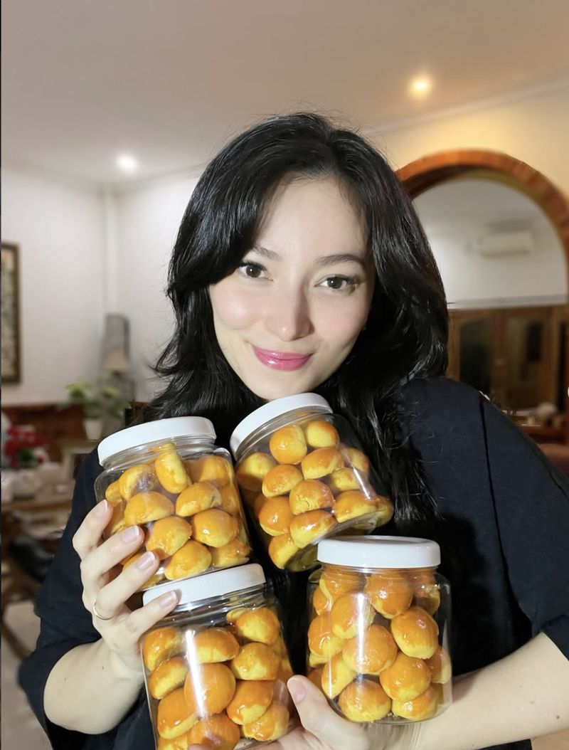 5 Artis Siap Sambut Lebaran 2026, BCL hingga Prilly Rutin Masak Rendang 5 Artis Siap Sambut Lebaran 2026, BCL hingga Prilly Rutin Masak Rendang
