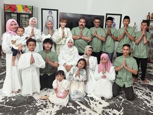 Video: Potret Selebritas Rayakan Lebaran Hari Ini, Ada Duta Sheila On 7-Inul Daratista