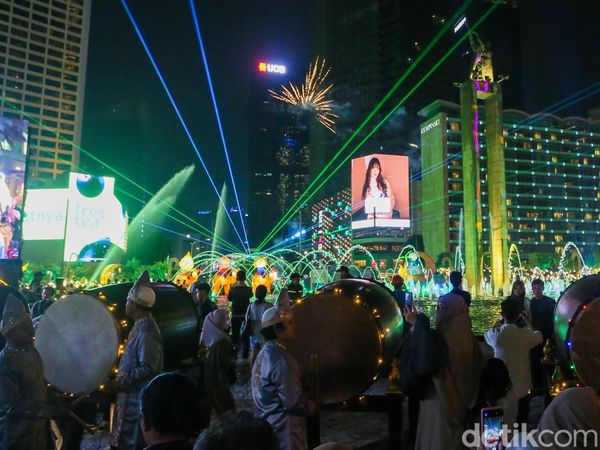 Car Free Night Meriahkan Takbiran di Bundaran HI