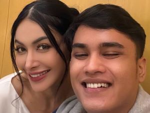 Ressa Rizky Rossano dan Denada Belum Bicara Lebih Dalam soal Pribadi