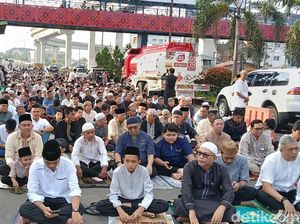 Muhammadiyah Lebaran Lebih Dulu, Ribuan Jemaah Salat Id di Palembang