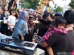Insiden Ogoh-ogoh di Mataram, Bocah Tersiram Kuah Panas