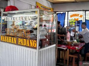 Pemudik Bawa Berkah, Warung di Kampung Rambutan Raup Omzet Rp 8 Juta Sehari