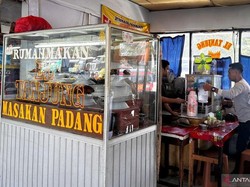 Pemudik Bawa Berkah, Warung di Kampung Rambutan Raup Omzet Rp 8 Juta Sehari