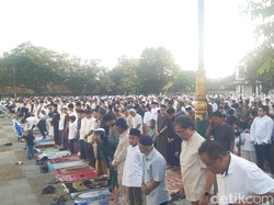 Warga Muhammadiyah Solo Salat Id di Mangkunegaran