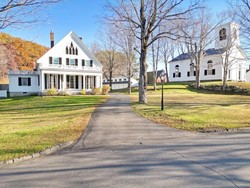 Desa Estetik Ini Dijual Lengkap dengan Seluruh Rumah, Harganya Rp 100 M