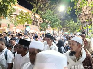Pawai Malam Takbiran di Labuan Bajo Berjalan Kaki, Lintasi Bukit