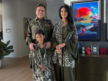 Lebaran Farah Quinn dan Keluarga di Arizona, Ada Pempek hingga Lapis Legit