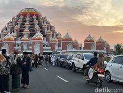 Salat Idul Fitri 1447 Hijriah di Makassar, Jemaah Padati Masjid 99 Kubah
