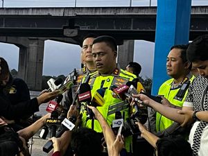 Kakorlantas: Kenaikan Volume Kendaraan Siang Tadi di KM 57-70 Tol Japek