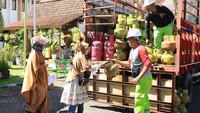 Operasi Pasar LPG 3 Kg Digelar di Seluruh Kecamatan Banyuwangi, Warga Antusias