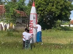 Petasan Rudal Iran Diledakkan di Pamekasan Usai Salat Id