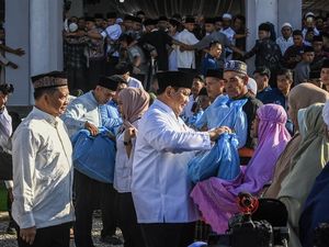 Momen Prabowo Sapa Warga di Aceh dan Jakarta Saat Hari Lebaran