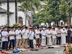 Bacaan Bilal Idul Adha Lengkap: Arab, Latin dan Artinya