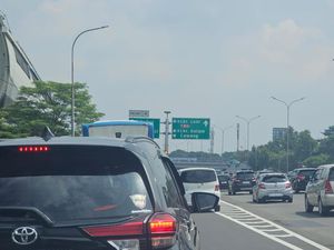 Sejumlah Titik di Tol Jagorawi Arah Cibubur Macet Siang Ini