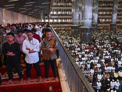 Istiqlal Dipadati Jamaah, Salat Id Berlangsung Khidmat