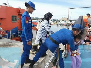 Libur Lebaran, Polairud Polda Metro Perketat Pengamanan di Dermaga Kali Adem