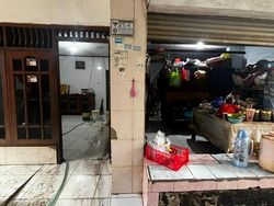 Sedihnya Warga Ciracas Semua Kue Lebaran Ngambang gegara Kebanjiran