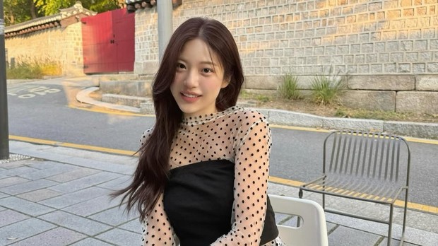 Lee Joo-young Single’s Inferno 5/Foto: Instagram.com/2zzoo0 Karier cast Single’s Inferno 5 juga datang dari dunia seni, dengan Lee Joo-young sebagai seniman resin yang unik dan kreatif.