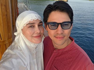 Momen Luna Maya-Maxime Lebaran di Kapal Arungi Laut Raja Ampat