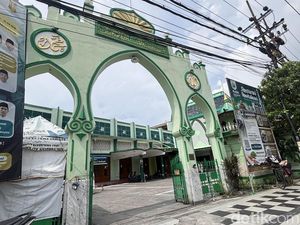 Duduk Perkara yang Bikin Jemaah Salat Id di Surabaya Baku Hantam