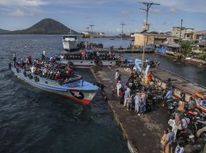 Penyeberangan Tradisional Ramai Saat Lebaran di Maluku Utara