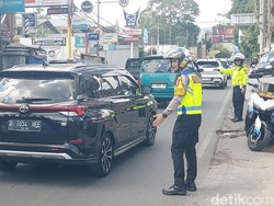 Lalin Kawasan Wisata Lembang Ramai Lancar di Hari Kedua Lebaran