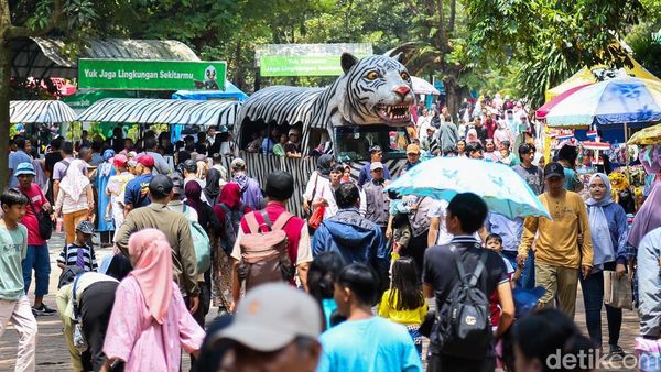 Ragunan Diserbu 37 Ribu Pengunjung di Hari Kedua Lebaran