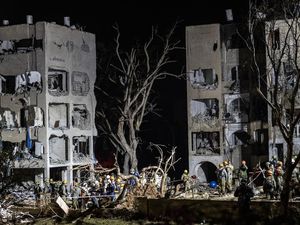 Serangan Rudal Iran Hantam Kota Arad, 88 Orang Terluka