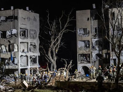 Serangan Rudal Iran Hantam Kota Arad, 88 Orang Terluka