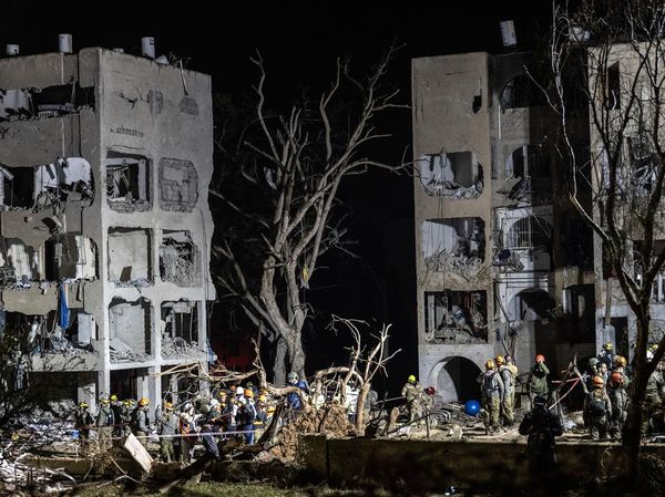 Serangan Rudal Iran Hantam Kota Arad, 88 Orang Terluka