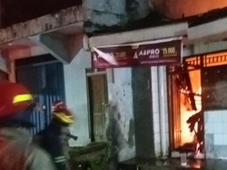 Subuh-subuh, Warteg di Bogor Kebakaran gegara Korsleting Listrik