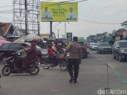 Antrean Kendaraan Mengular 3 Km di Jalan Raya Blega Bangkalan