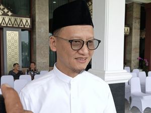 Hujan Picu Puluhan Lubang Baru di Jalan Nasional Sumsel