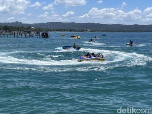 Petaka Ombak Pangandaran: 2 Wisatawan Selamat, 1 Hilang