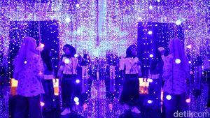 Museum Lighting Art Kota Tua Diserbu Pengunjung saat Libur Lebaran