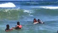 Ngeri, Saat 2 Wisatawan Terseret Rip Current di Pantai Drini Gunungkidul